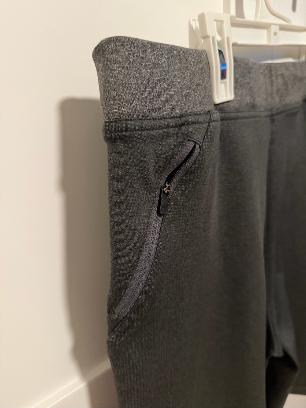 Hylete Charcoal Performance Shorts | Men’s Medium | Athletic Training Shorts - Picture 6 of 9